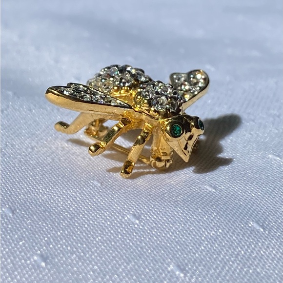 Vintage Joan Rivers Signed Bee Brooch Pin Gold Tone Clear Rhinestone Green Eyes - Picture 8 of 14